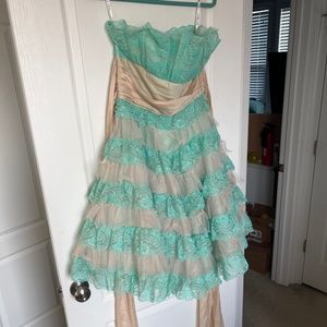 Vintage Betsy’s Johnson dress size 8 used with tags